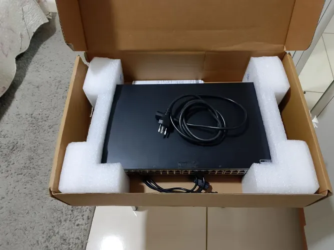 hpe officeConnect 1820 séries Switch j9981a