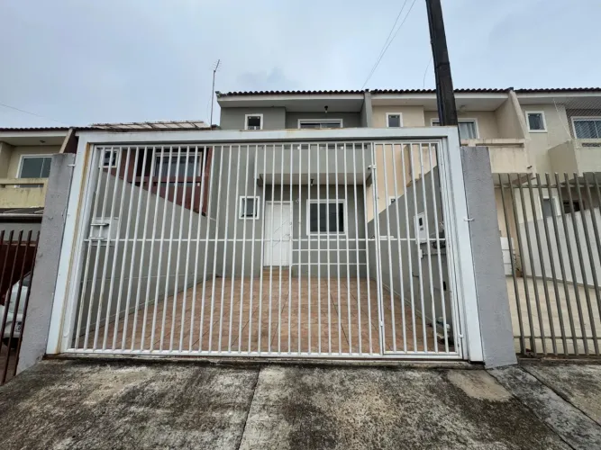 SOBRADO PARA LOCAÇÃO EM UVARANAS