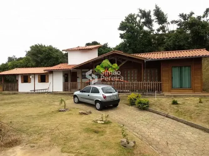 Imóvel para venda tem 1308 metros quadrados com 4 quartos em Centro - Simão Pereira - MG