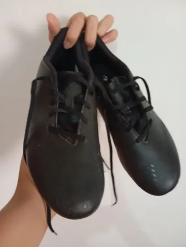 Chuteira Adidas Predador número 40