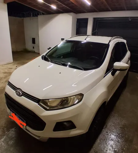 Ford Ecosport Freestyle 1.6 16V Flex 5P 2013