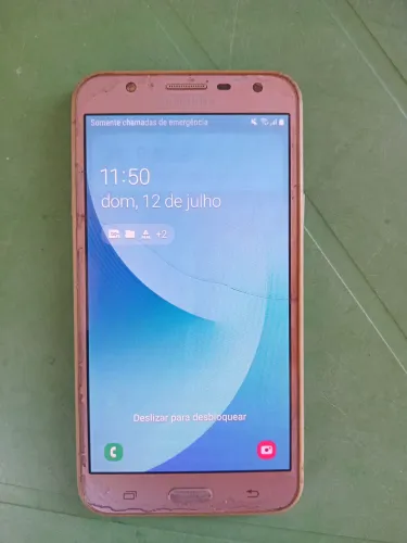 Celular j7