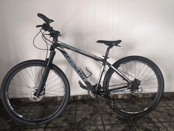 Bicicleta Absolute Nero Aro 29 - 27V - Shimano Alivio/Altus