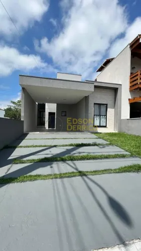 Casa de Condomínio com 3 quartos, Parque São Domingos - Pindamonhangaba
