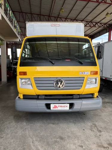 Volkswagen Worker 8-120 MWM SÉRIE 10 NO BAÚ DE 5,5 metros