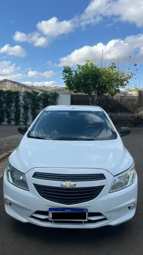 Chevrolet Onix JOY Hatch 1.0 8V Flex Mec. 4P 2017