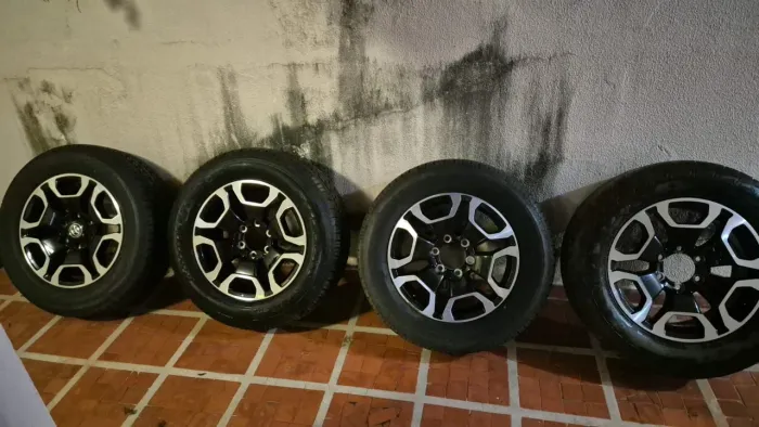 Rodas de Hilux aro 18