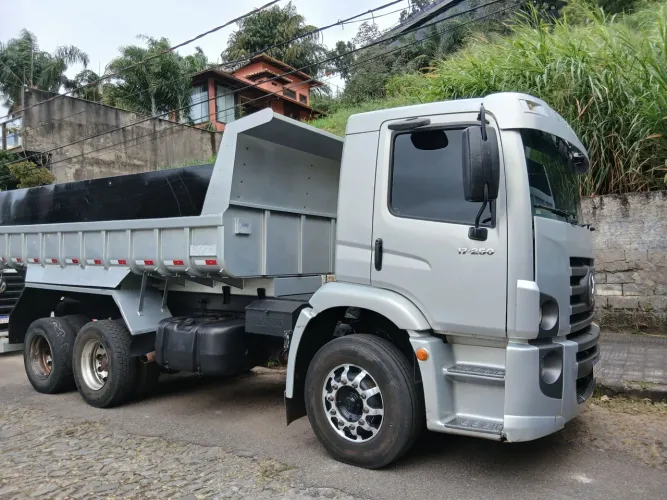 Caminhão 17.250 novo 380 km original 