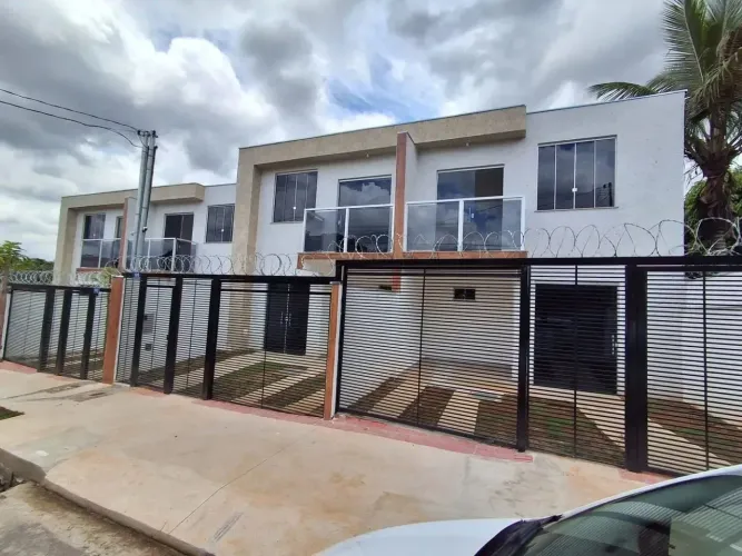 Casa duplex 3 quartos com 1suíte - 2 vagas