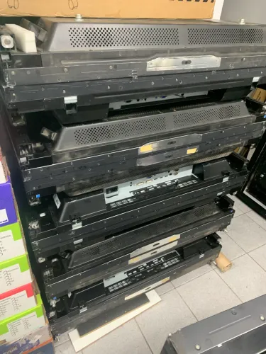 Lote de monitores profissionais Samsung lh46ckqlbhlzd 