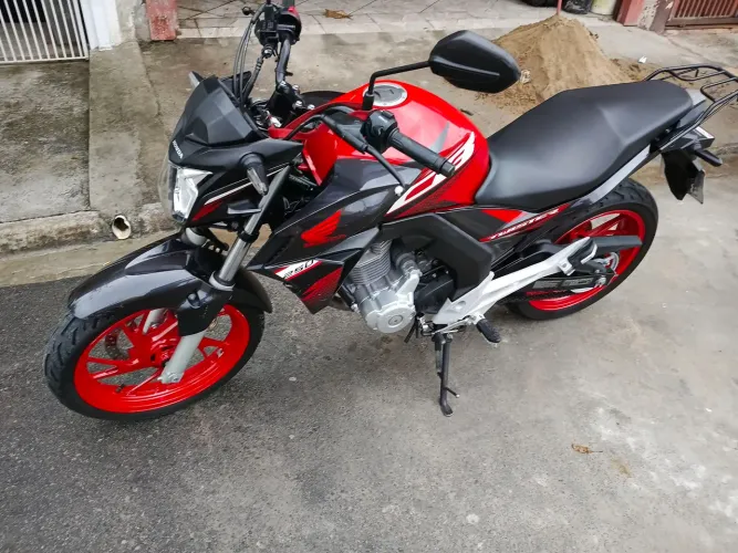 Vende-se moto  Twister CB 250!