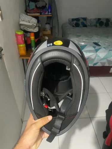 Capacete