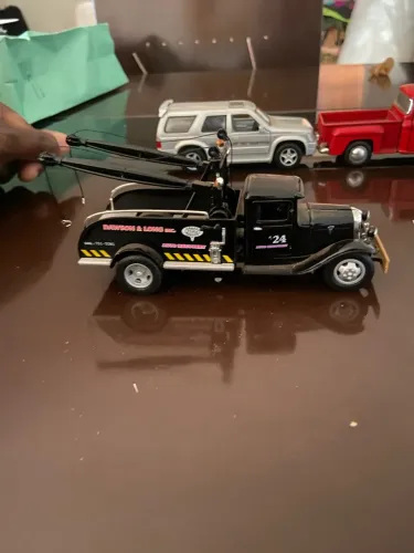 Miniatura Caminhão Guincho Preto ? Colecionável