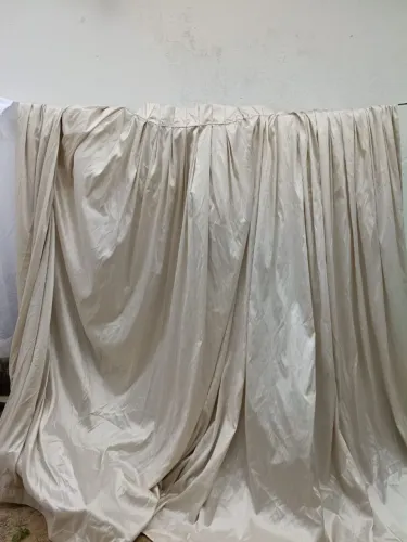 4 Cortinas grandes e com forro