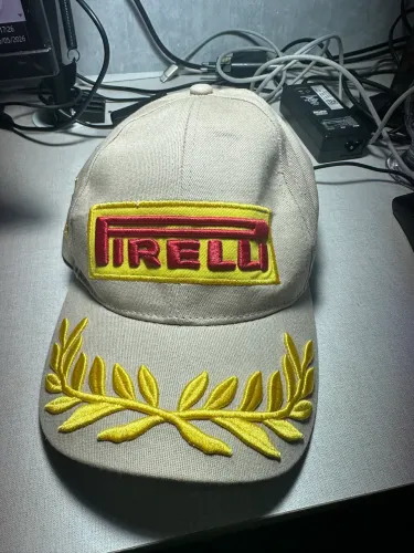 Boné pirelli edição fórmula 1