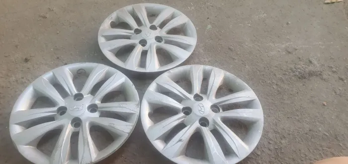Vendo 3 calotas pra Hb20 2004/2019