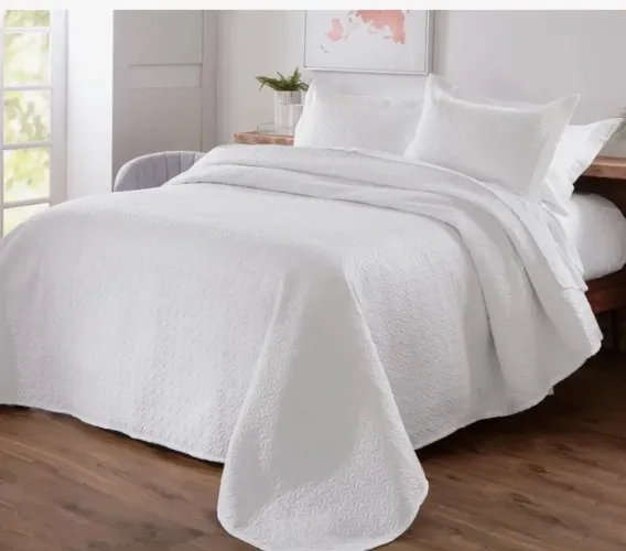 Cobre leite Quenn com 2frinhas -novo 75,00
