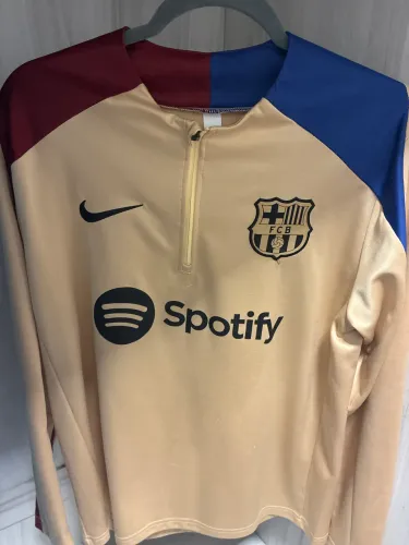 Casaco de Treino do Barcelona Tamanho M idêntica a original