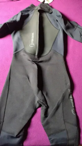 Roupa de mergulho FunDive nova