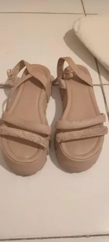Sapatos desapego 
