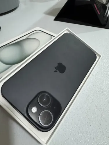iPhone 15 128GB Preto - Tudo Funcionando