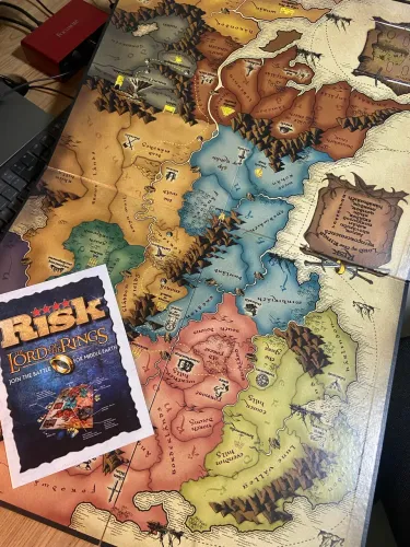Jogo de Tabuleiro Risk: O Senhor dos Anéis (Edição Especial) - Completo!
