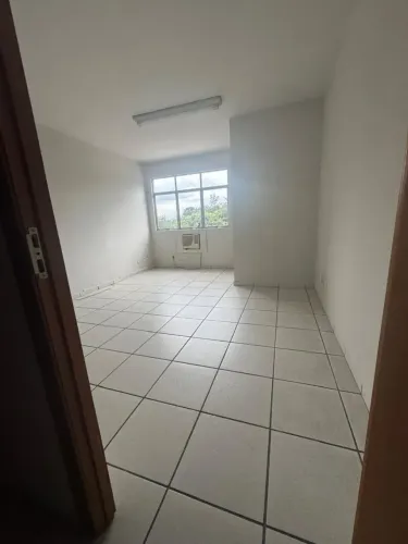 Escritório para aluguel e venda com 30 metros quadrados em São José - Belo Horizonte - MG