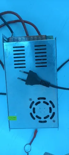 Fonte chaveada de 50 amperes