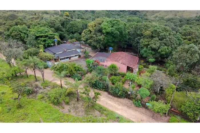 Chácara à Venda em Cocalzinho de Goiás Região do Girassol | 27.294 m² de Área Total