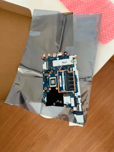 Placa-mãe do Lenovo ThinkPad E14 Gen 5 (modelo NM-F351)