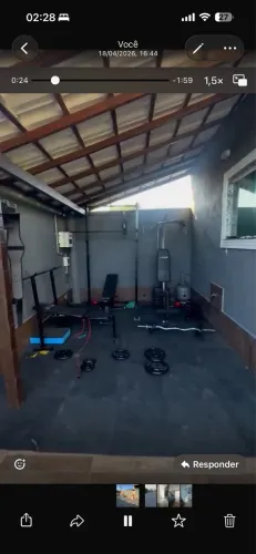 Alugo excelente casa com 4 quartos e piscina no Jardim Atlântico 