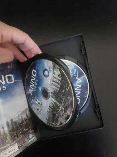 Kit 2 Jogos PC - ANNO 2205 + World of Warcraft Mists of Pandaria