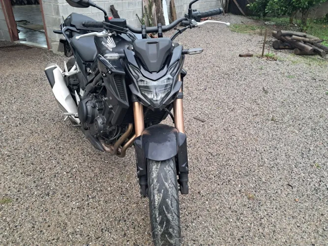 Honda cb500f 2023
