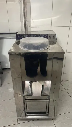 Máquina de sorvete de massa