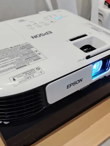 Projetor Epson PowerLite X41+ ? Impecável! 3600 Lumens | HDMI | Wireless