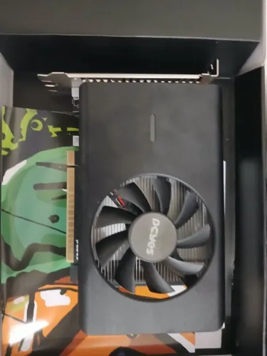 Placa de video GT 740 4GB