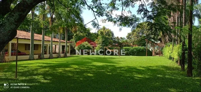 Chácara em condomínio em Avenida Quarto-de-Milha - Jockey Camping - Uberlândia/MG