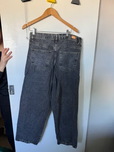 calça baggy preta