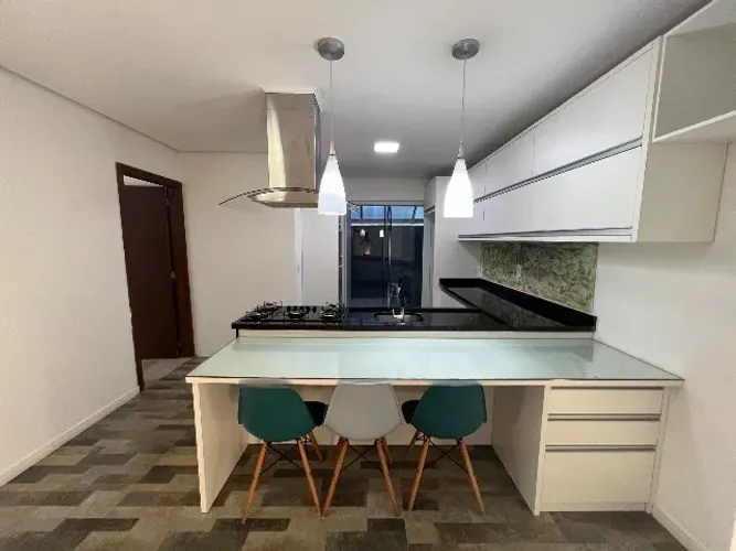Alugo Anual Santinho 3 quartos Apto Garden com moveis 