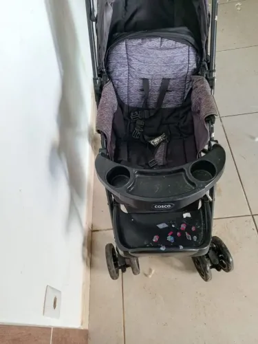 Vendo este carrinho de bebê em ótima condição