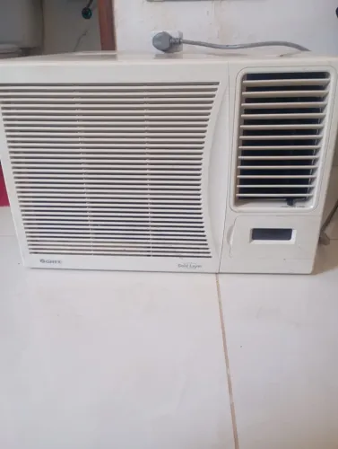 AR-CONDICIONADO GREE WINDOW 12.000 BTUs - 220V