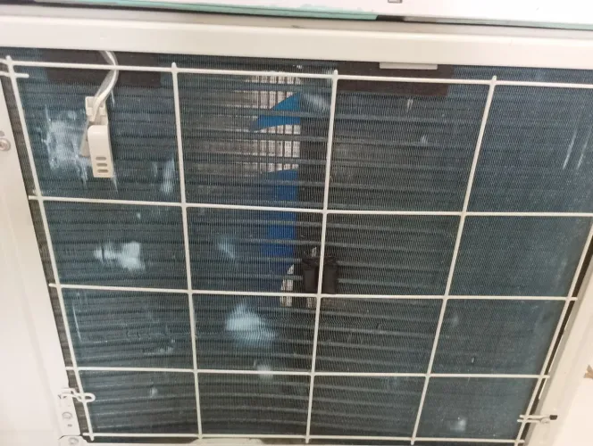 Ar condicionado Elgin inverter 9milbtus seminovos pouco tempo de uso 1.700 instalado 