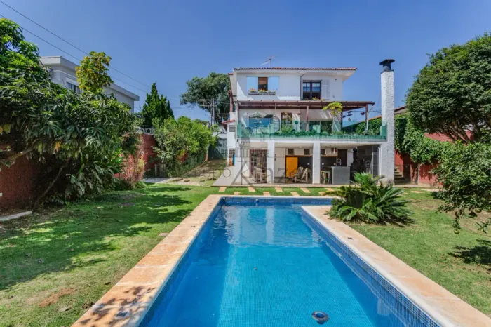 Casa Sobrado - Alto da Lapa - 3 Suítes - 684m².