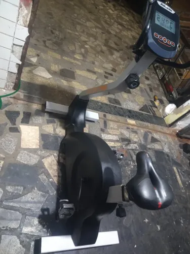 Bicicleta Vertical Athletic Profissional