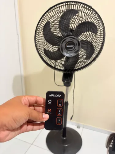 Ventilador com controle remoto