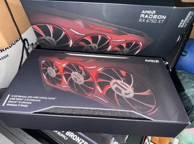 Placa de Vídeo RX 6750XT Gaming XFX Graphics Card AMD Radeon, 12GB GDDR6, Ray tracing, Fid