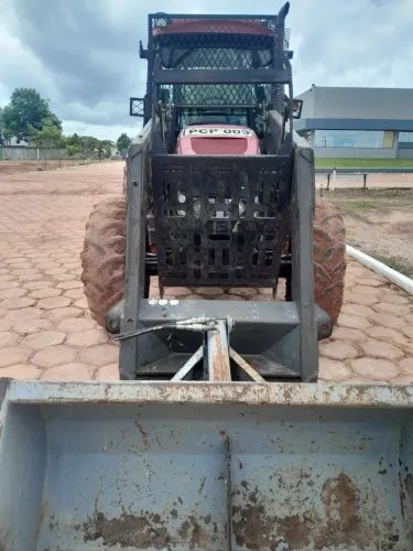 TRATOR AGRICOLA FARMALL 80 CAB