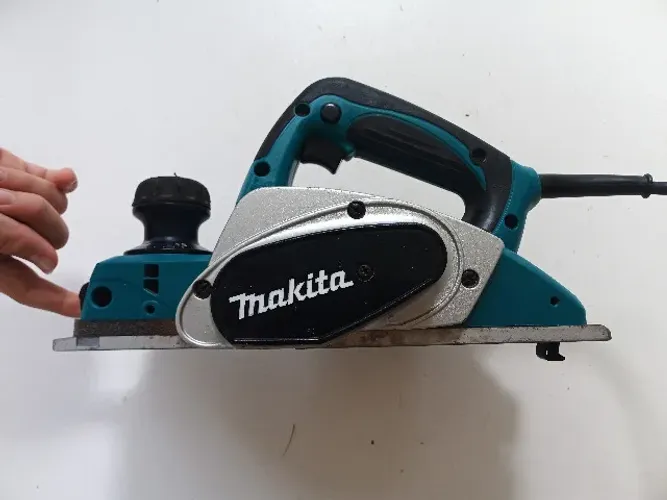 Plaina Makita 620W 110V