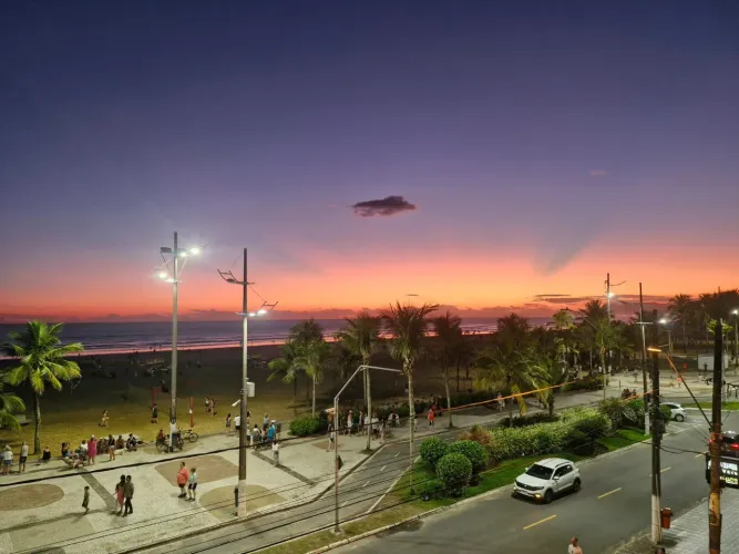 Apartamento Frente ao Mar no Canto do Forte 