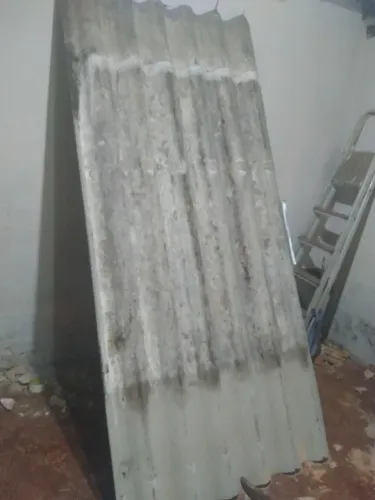 Vende se 8 telhas usadas 2,44 X 1,10 próximo ao Shop interlagos
